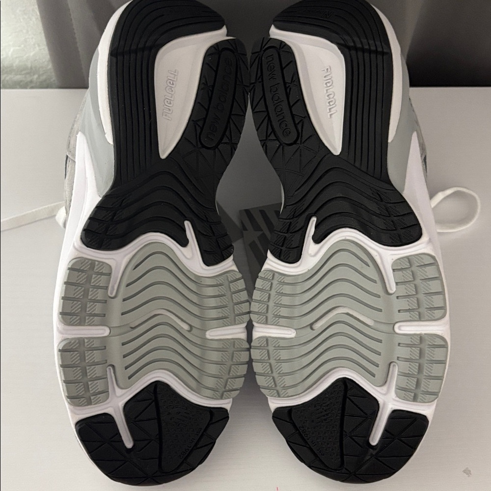NWT New Balance 990 Womens Running Sneakers - Picture 7 of 9